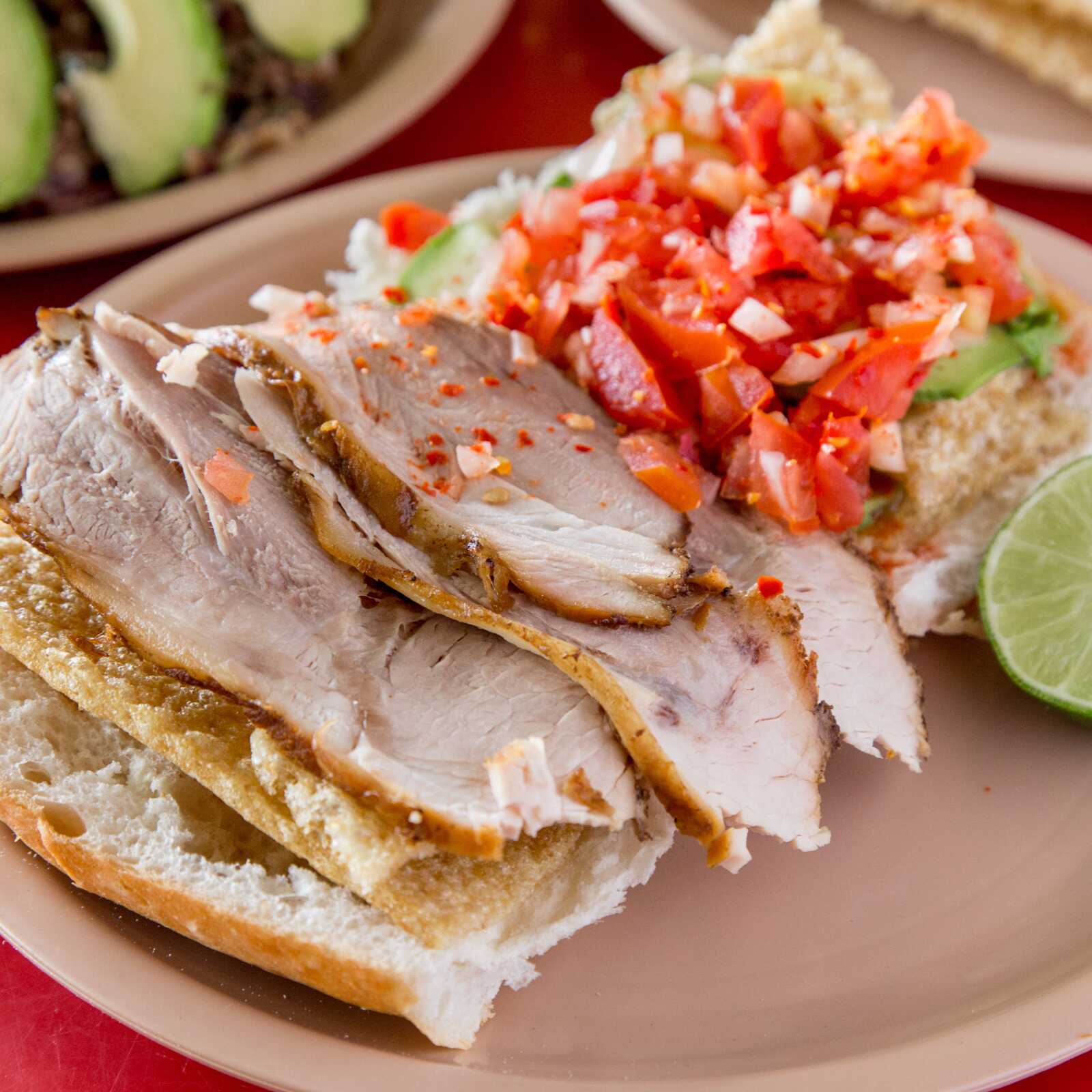 Guacamaya Con Queso Blanco