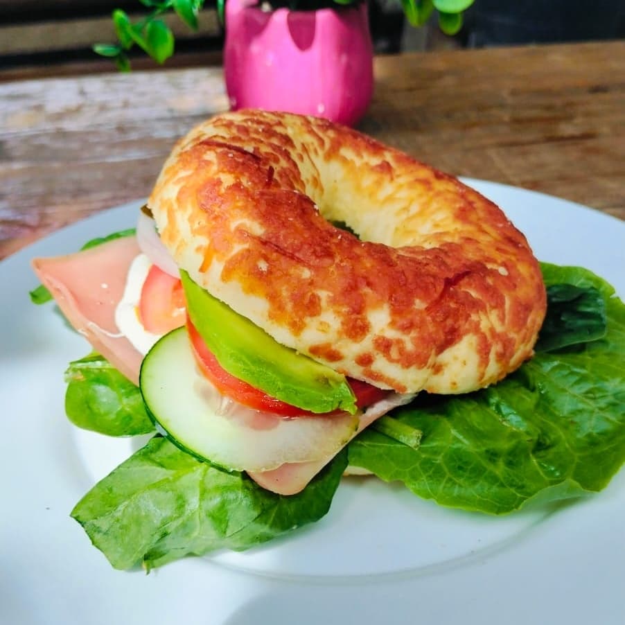 Bagel Queso Parmesano