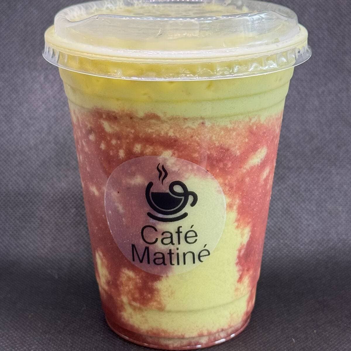 Strawberry Matcha 16 Oz
