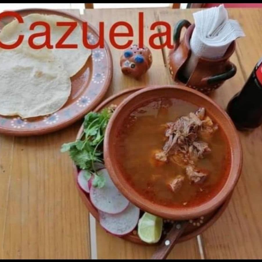 Consomé con Carne (1 Cazuela)