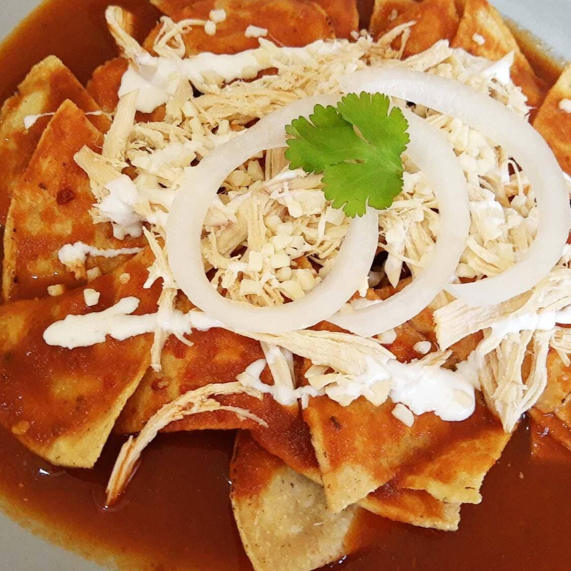 Chilaquiles con Deshebrada