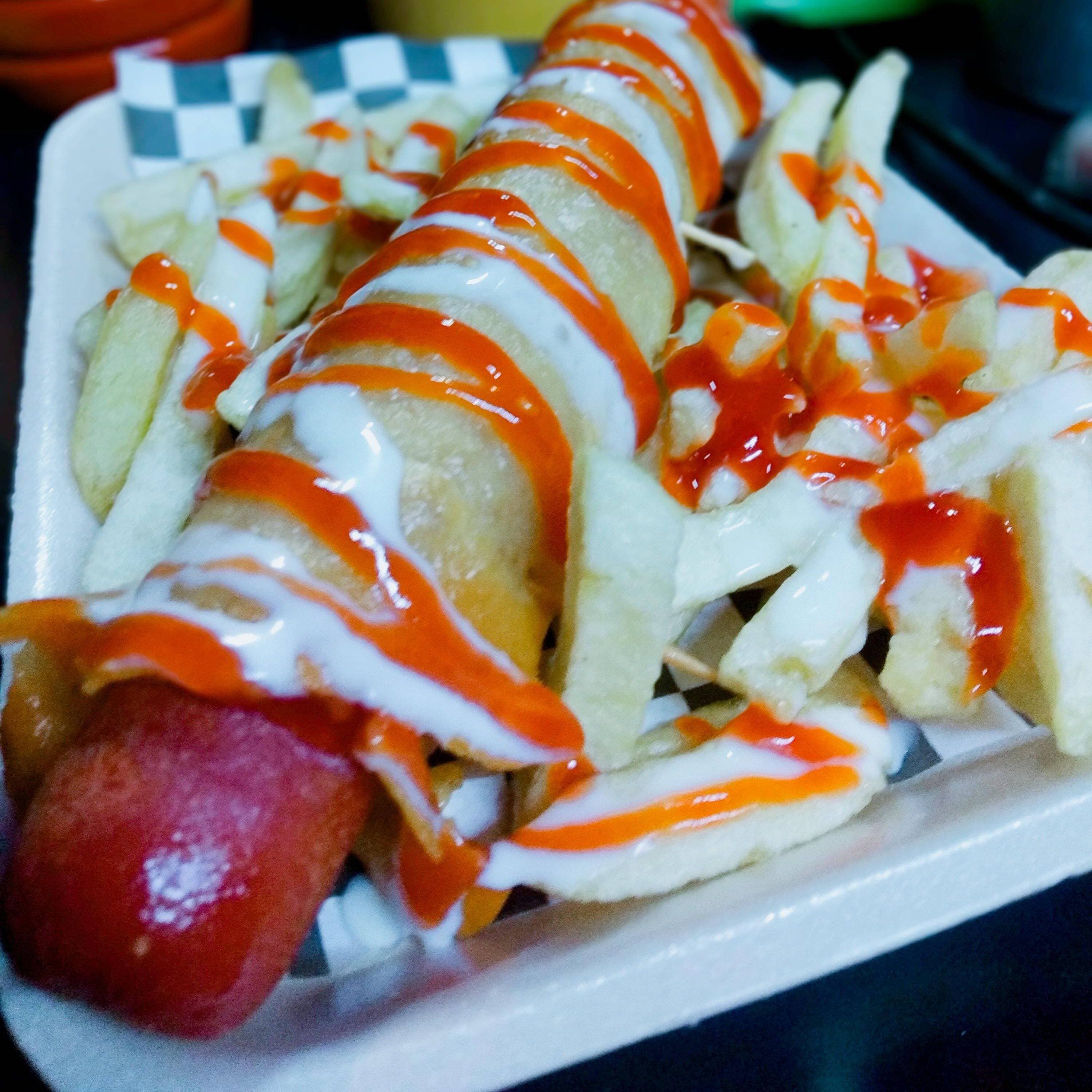 Salchimomia con Papas