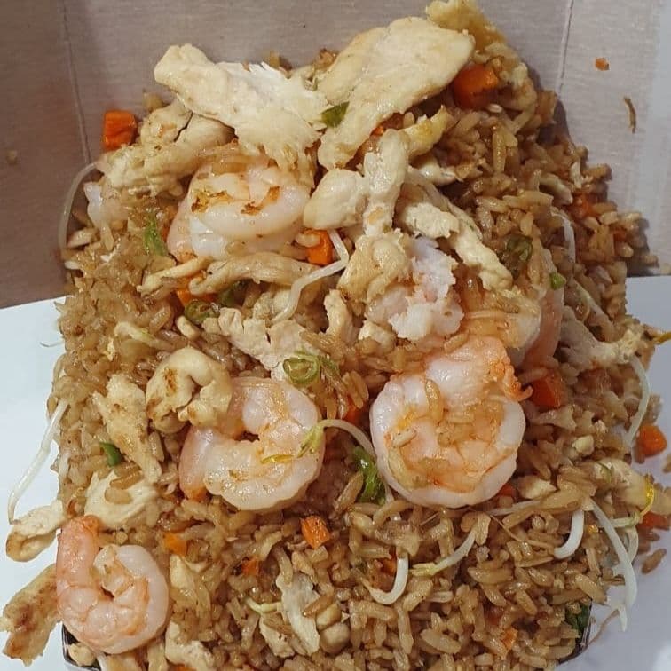 Pollo y Camarón con Arroz Mediano 1300 G