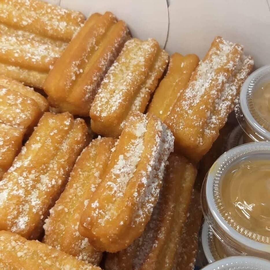 Mini Churros con Salsa