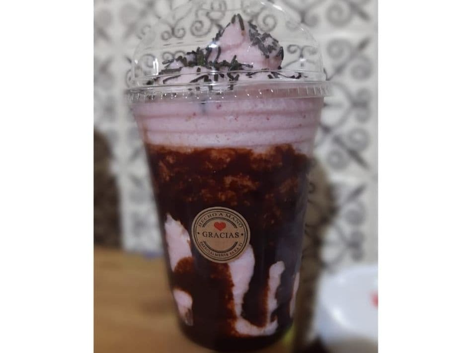 Frappé Fresa 16 oz