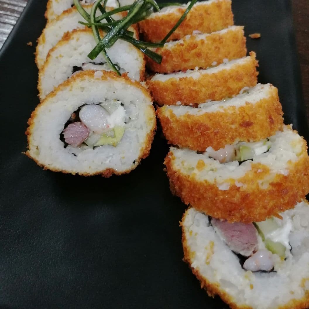 1 Sushi Empanizado + 1 Calpico