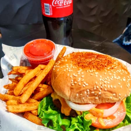 Combo Sirloin Hamburguesa + Refresco y Papas