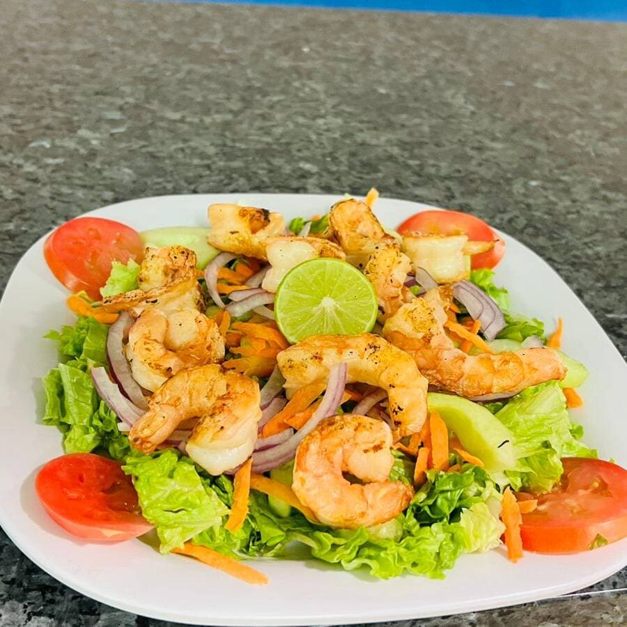 Ensalada de Camarón a la Plancha
