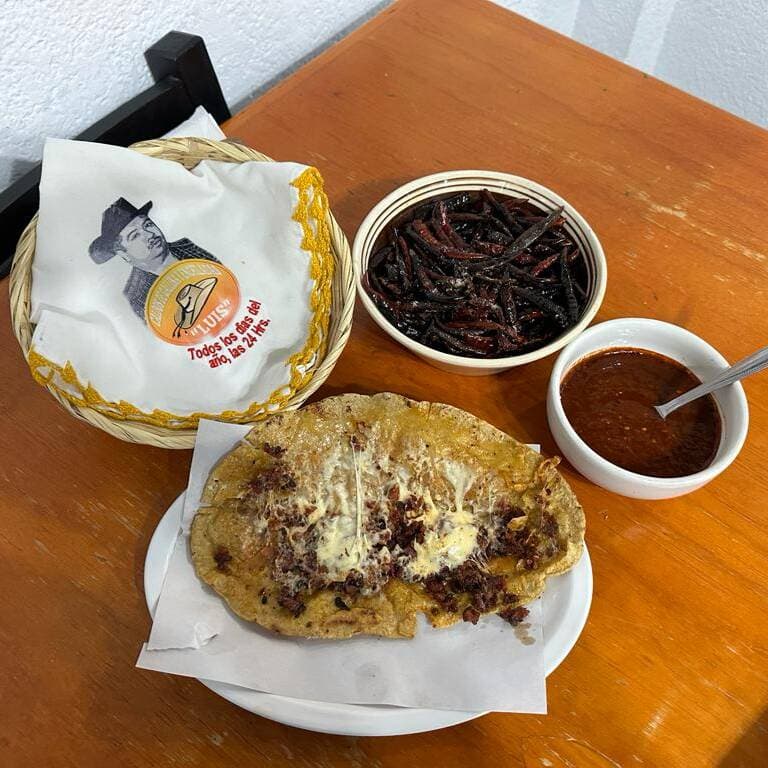 Quesadilla de Longaniza con Queso