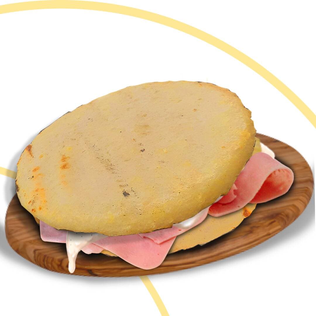 AREPA 100% MAÍZ con QUESO y JAMON
