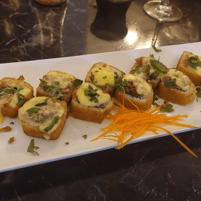 *Nuevo* Tocino Roll