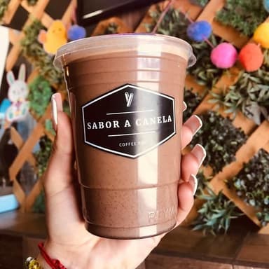 Mocha en las Rocas