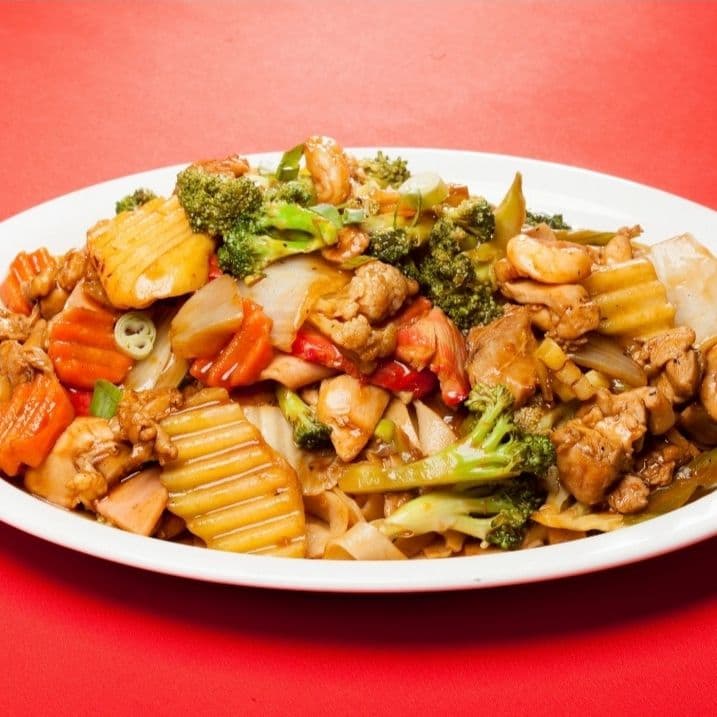 Chop Suey Con Pollo Entero