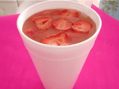 Agua Naranja con Fresa Grande