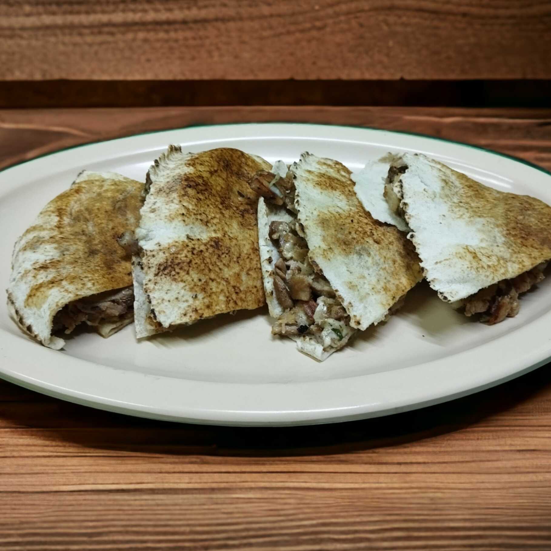 Sincronizada con Carne Árabe