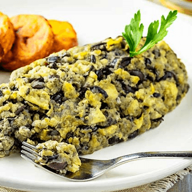 Huevos Tirados (con Frijoles)