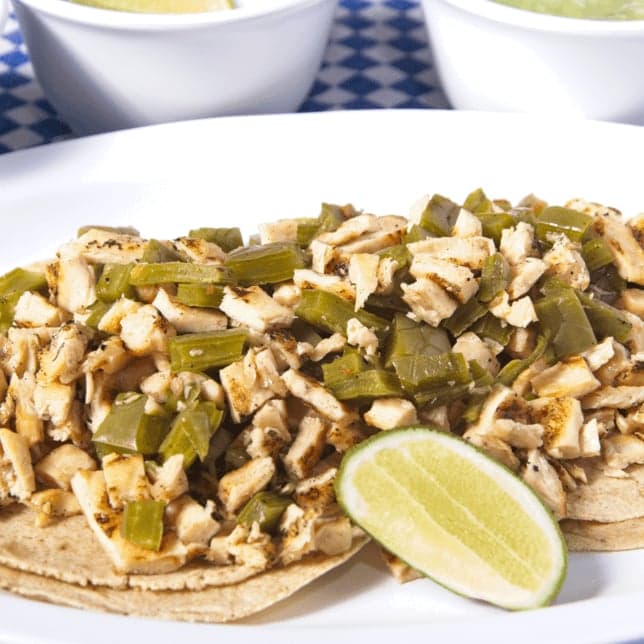 POLLO C/NOPAL  (2)TACOS 150grs