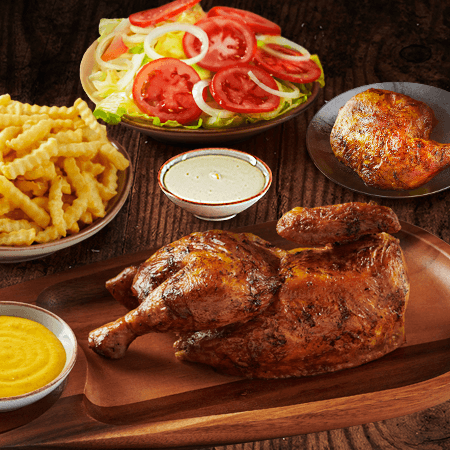1/2 pollo con papas y ensalada + 1/4 GRATIS