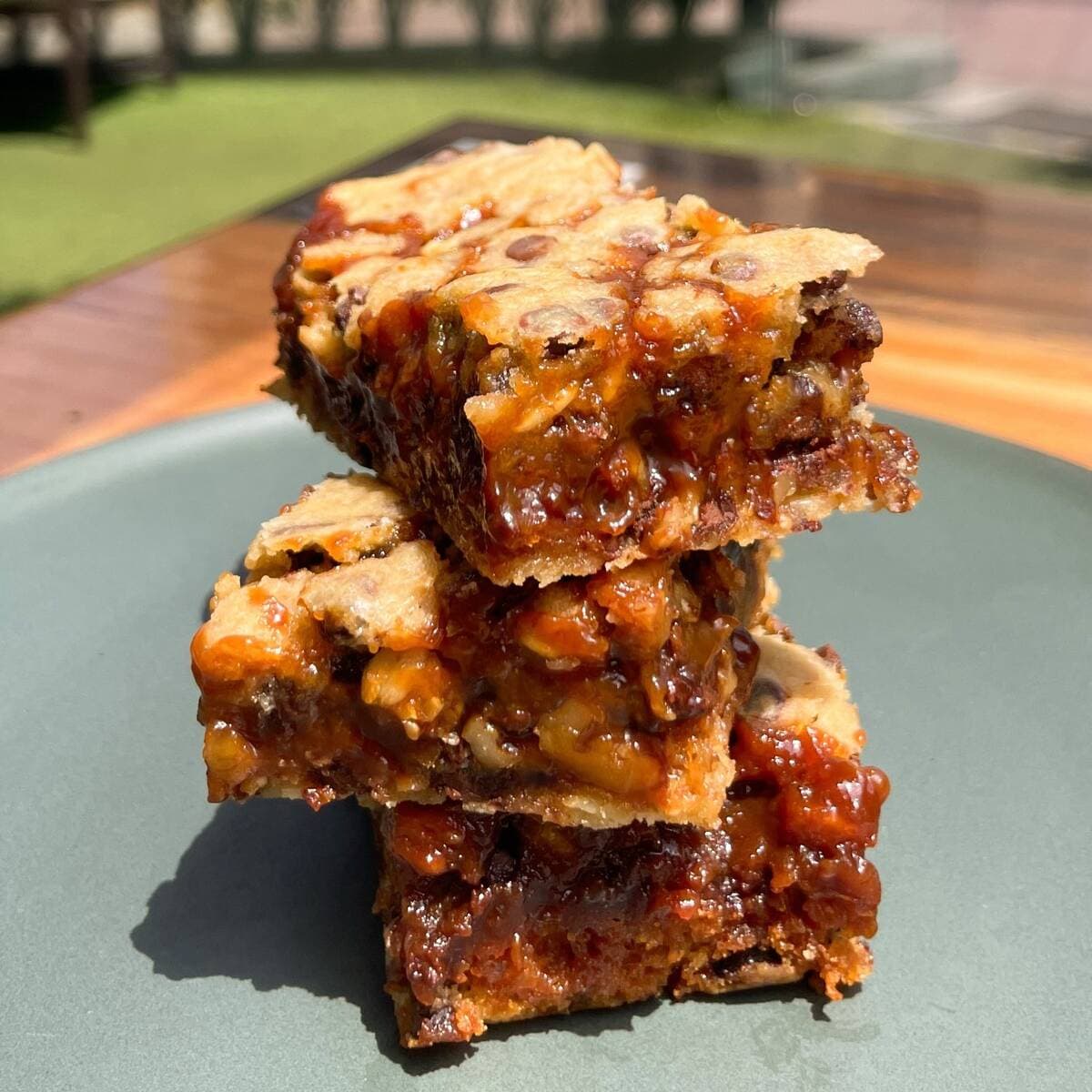 Caramel Cookie Bar