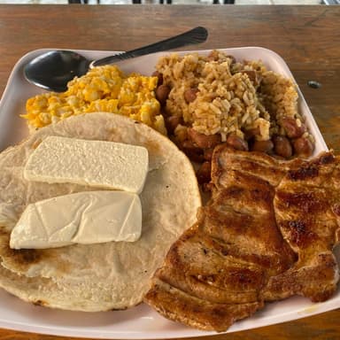 Desayuno con Cerdo