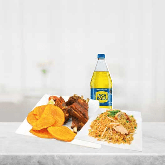 Costilla con Chaufa y Gaseosa de 500 Ml