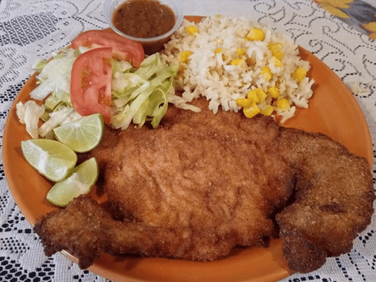 Milanesa de Pollo Empanizada