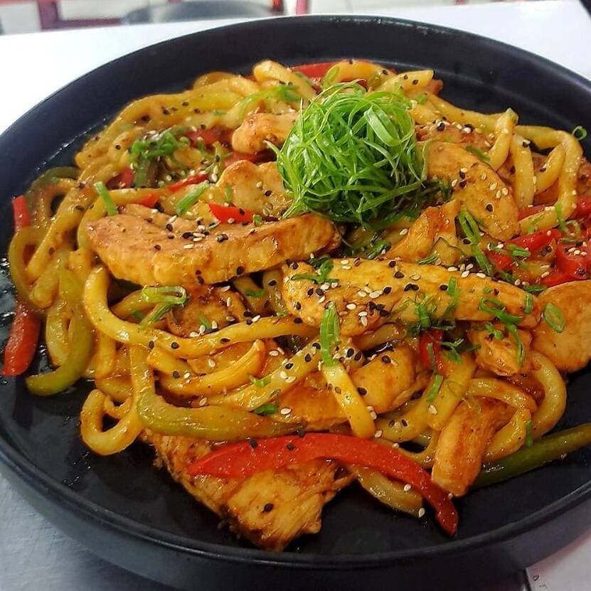 Spicy Udon Pechuga de Pollo