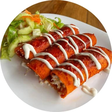 Enchiladas Rojas De Pollo