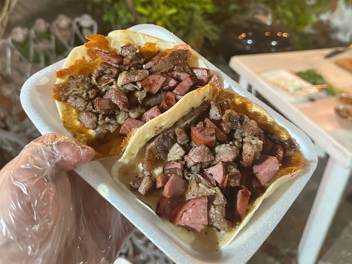 Los Cachorros Taqueria