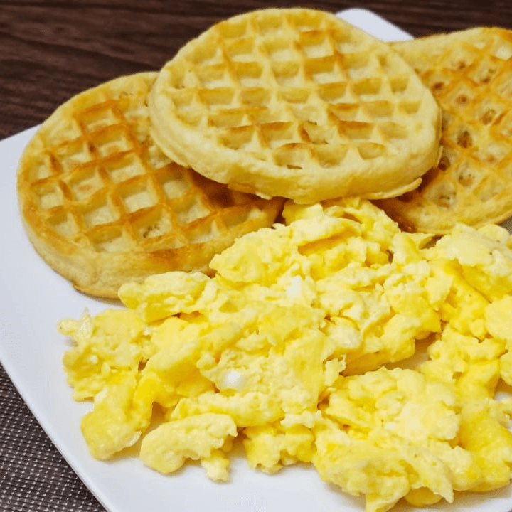 Waffle con Huevo