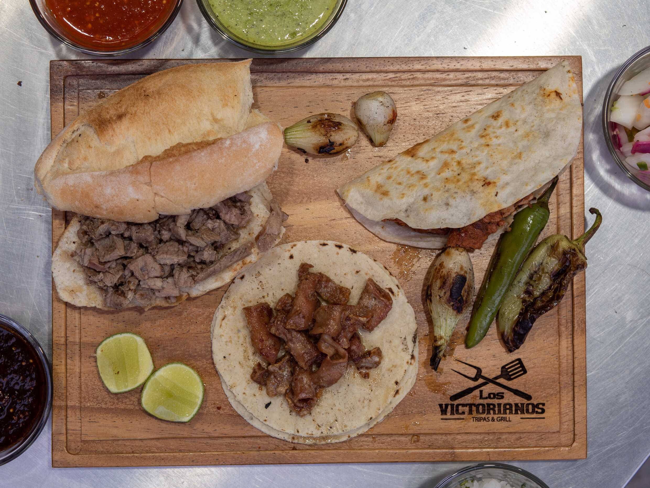 Los Victorianos Tripas & Grill