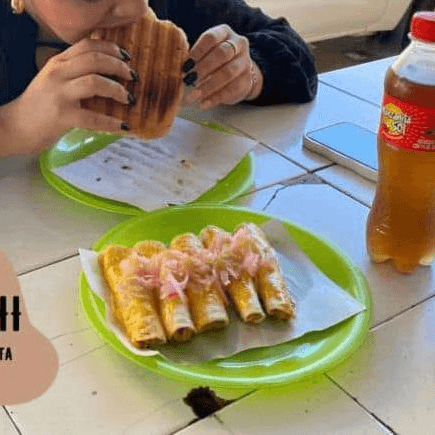 COMBO: 3 TACOS SENCILLOS +1 TORTA+COCA COLA 600 MI