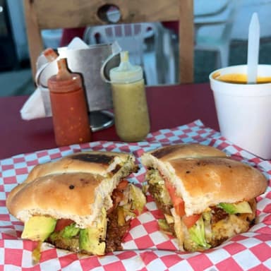Torta de Birria de Res