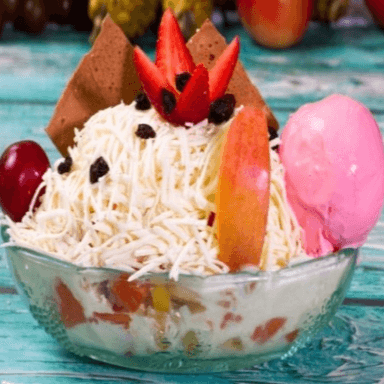 Ensalada de Frutas Corriente con Helado