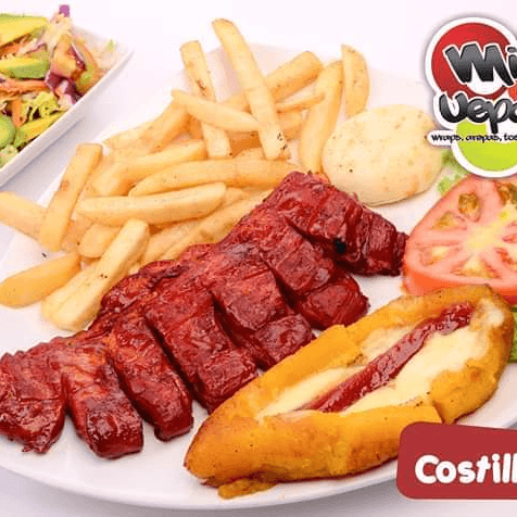 SUPER COSTILLA AHUMADA BBQ + Jugo del Dia + Postre