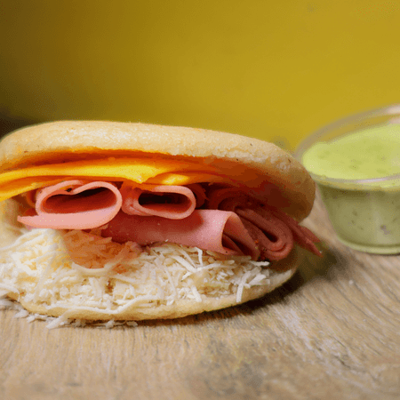 Arepa Sincronizada (jamon y Queso){