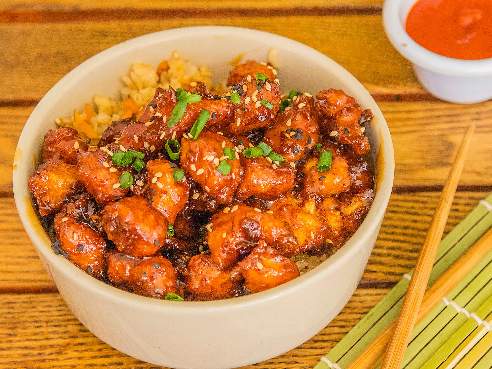 Box Pollo a la Naranja (guarnicion a Elegir)