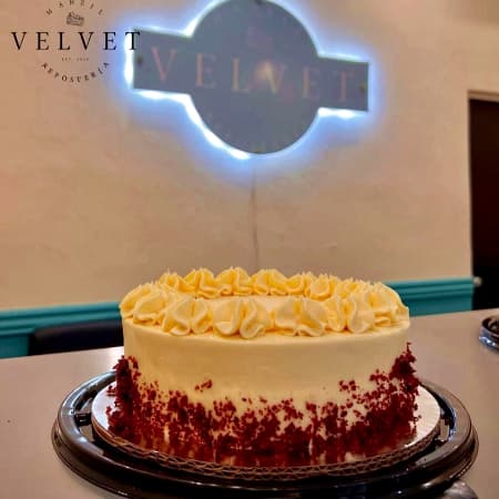 Pastel Red Velvet Chico