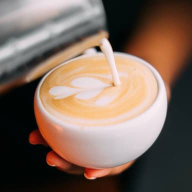 LATTE CLASICO CALIENTE 16 Oz
