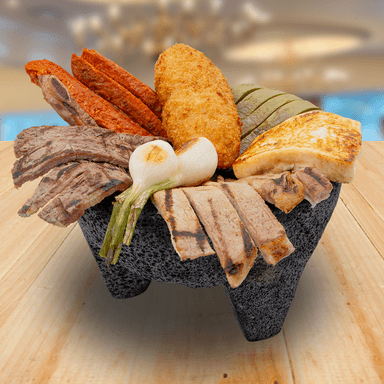 Molcajete de Costilla y Chuleta 🥩