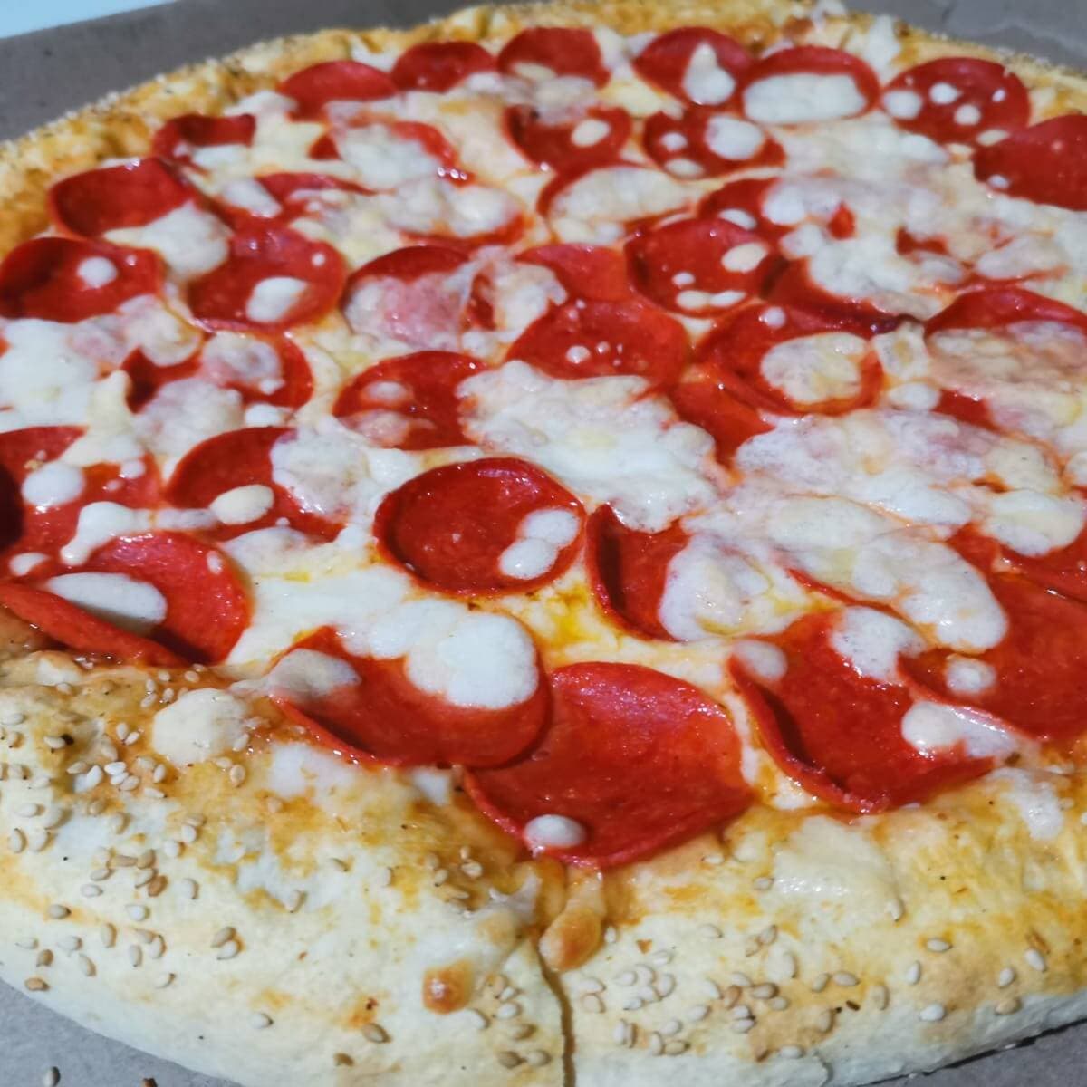 MINI PIZZA DE PEPERONI