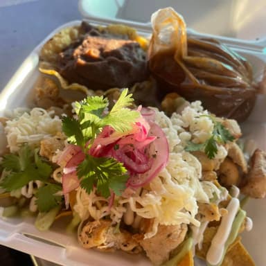 Chilaquiles con Pechuga