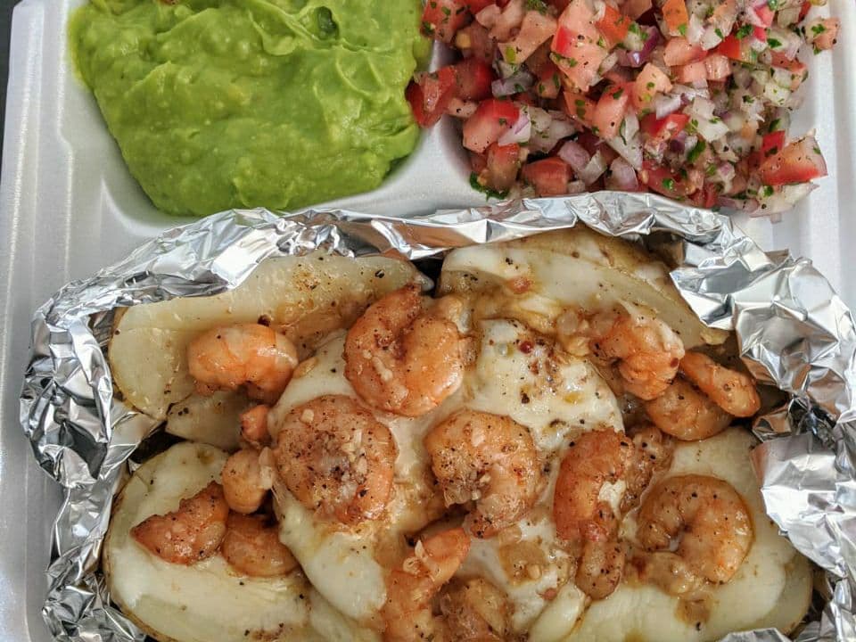 Papa Rellena de Camaron Enchilado