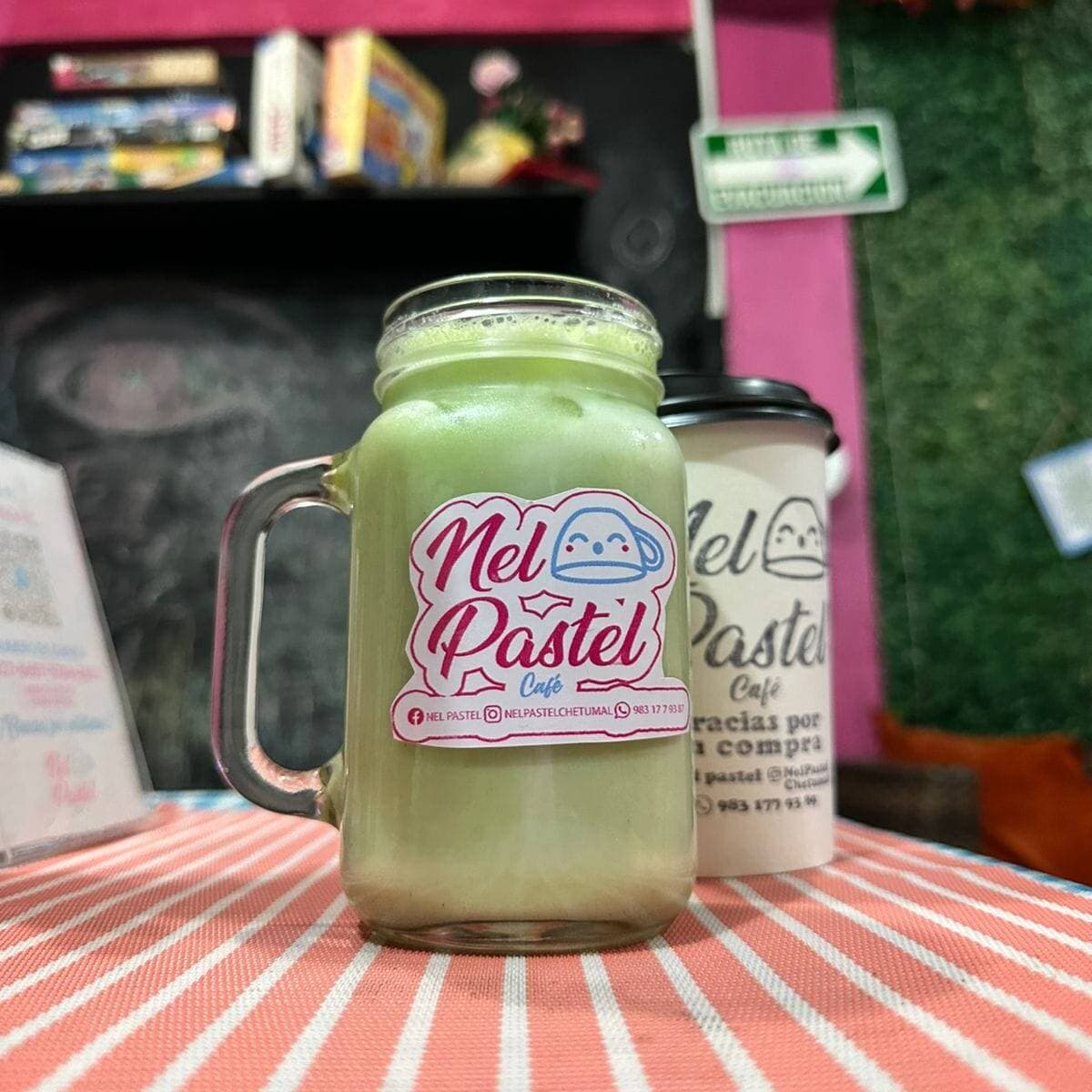 Matcha-chocolate blanco latte