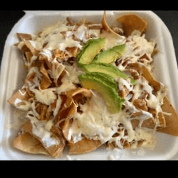 Chilaquiles Rojos con Pollo