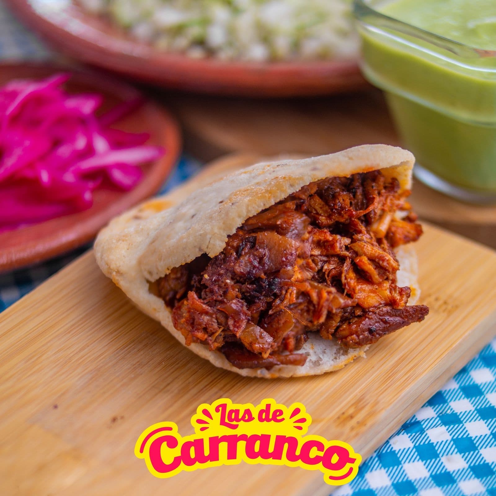 Gordita de Chicharrón Guisado