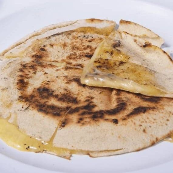 QUESADILLA DE PAN ARABE (1)pza 160grs