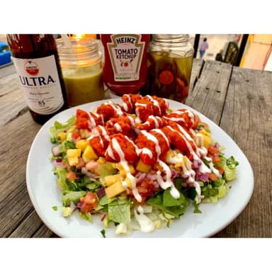 Ensalada Pollo Búfalo