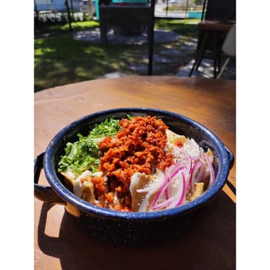 Chilaquiles con Longaniza