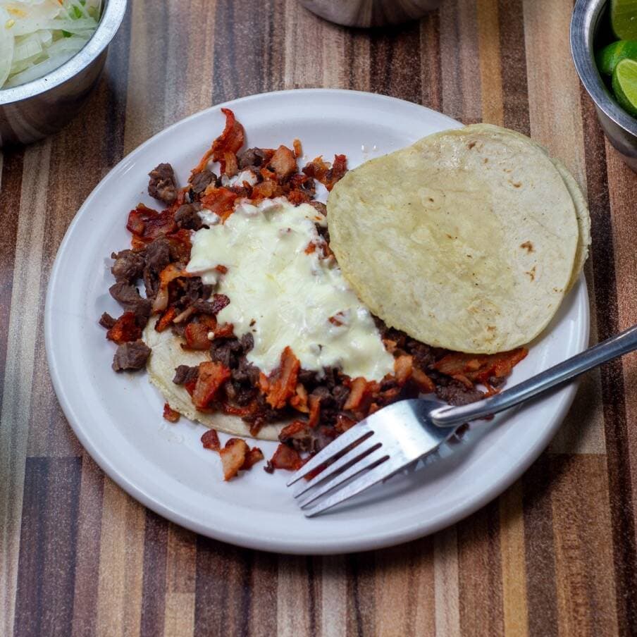 Taco Mixto Con Queso Maíz